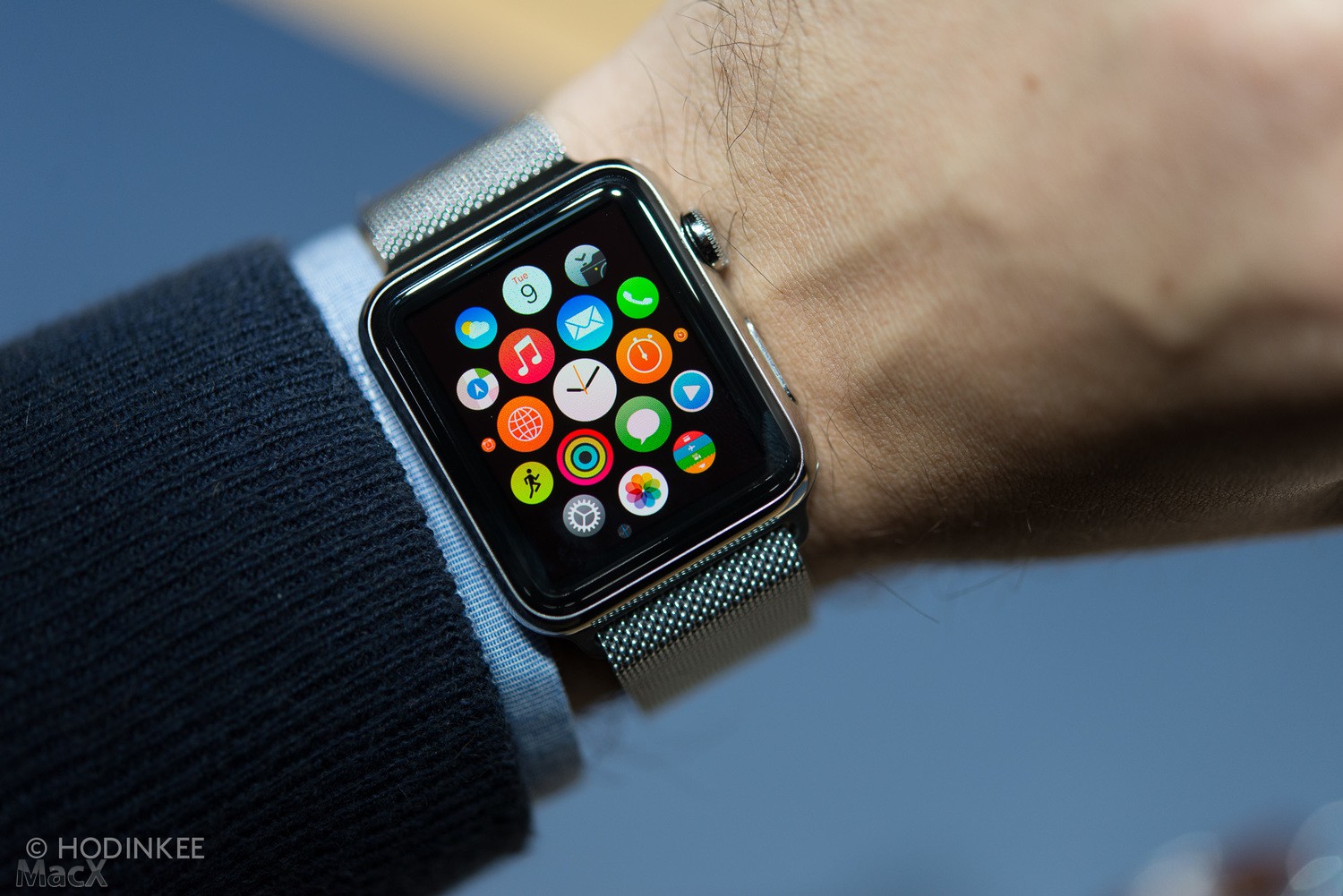 智能穿戴设备行业：创业小鱼能否智取巨鳄？