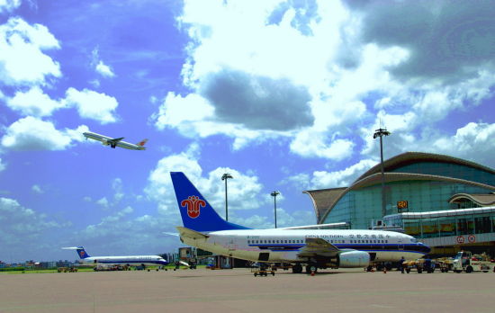 杭州萧山国际机场飞机停靠将不“喝”油改用“充电宝”