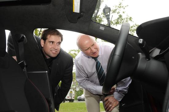 与锂电池科学家合作 特斯拉获得新“武器”