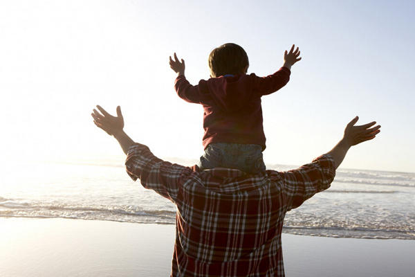 父亲节了,晒晒这些很牛的老总们父亲都大有来头 父亲节了,晒晒这些很牛的老总们父亲都大有来头
