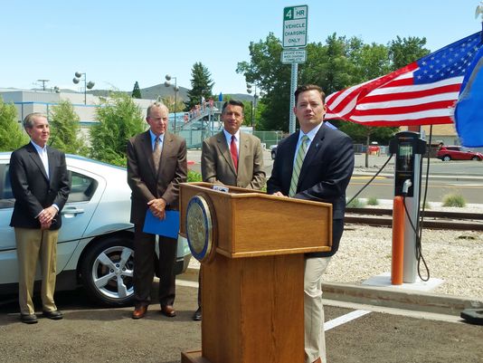 特斯拉内华达州投建充电站 建设电动车高速路