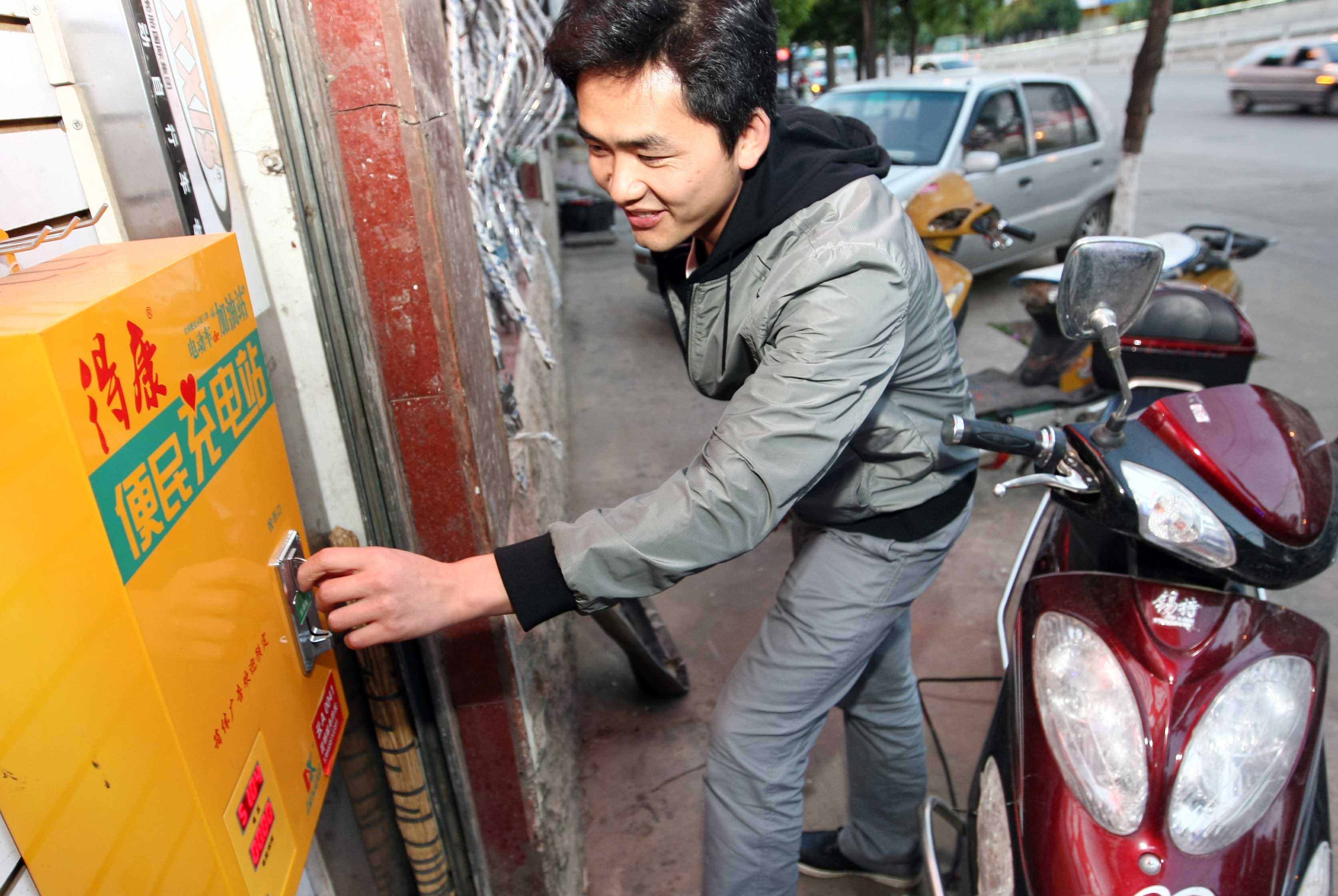 锂电池电动车不宜快充  铅酸电池也需少用快充