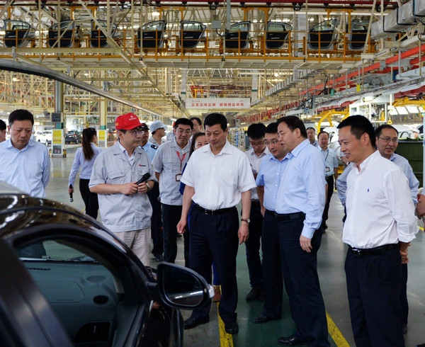 东风董事长竺延风调研十堰基地 关注人才与技术创新