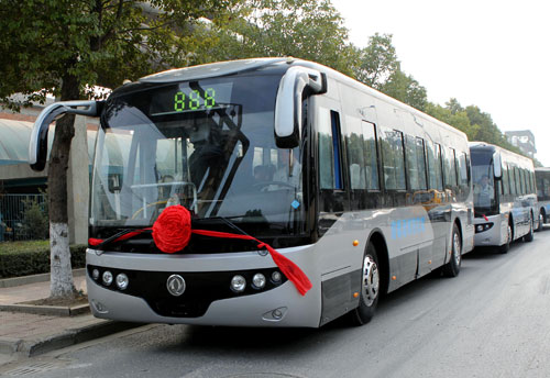 东风汽车签千辆纯电动公交客车