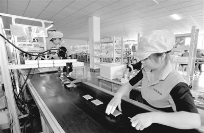 关键产品严重依赖进口  我国电子材料产业亟待升级