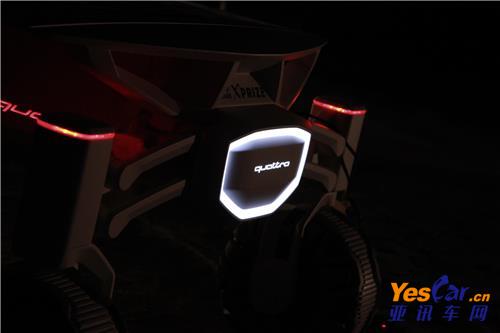 Part-Time Scientists团队研发的这辆月球车主要由铝制成，在奥地利境内的阿尔卑斯山和特纳利夫岛等地进行了多轮测试。车上搭载了一块可调节式太阳能电池板用以吸收日光，并将能量传送到锂离子电池上。电池为四个电动轮毂电机输送电力。月球车车头安装了两部立体摄像机和一部可以检测材料的科学摄像机。月球车的理论最高速度为3.6公里/小时，但是在月球崎岖表面更为重要的是月球车的越野性能和安全定向能力。