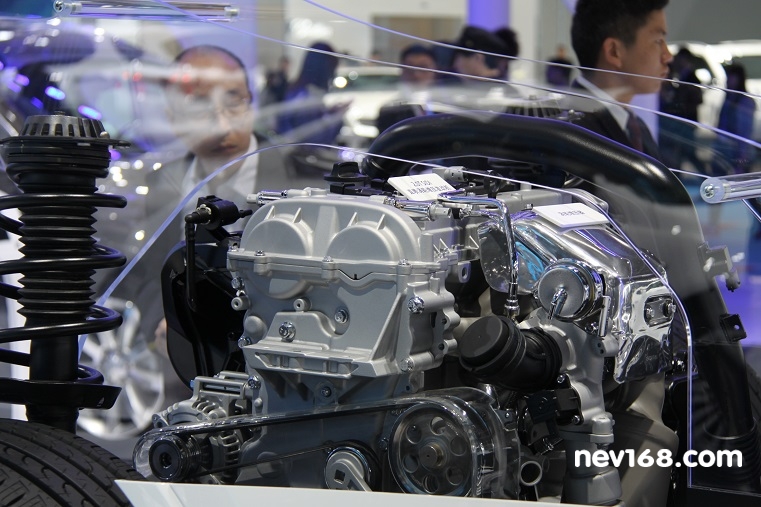 一步之遥  电动汽车离智能最近