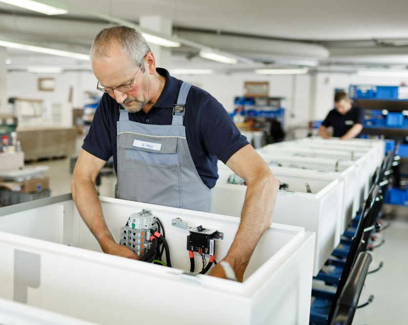 德美等多国提速政策激励让电动汽车跑得更远