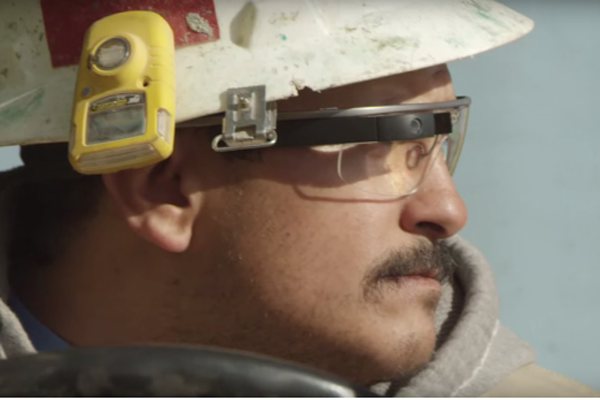 下一代谷歌眼镜或于年底面市 面向企业市场 下一代谷歌眼镜或于年底面市 面向企业市场