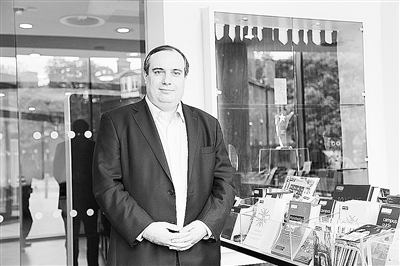 剑桥大学石墨烯中心主任安德烈·法拉利教授