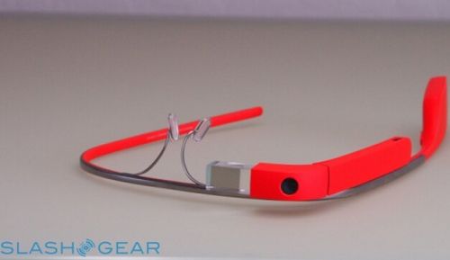 谷歌眼镜二代改进：棱镜显示器加大 配外挂电池