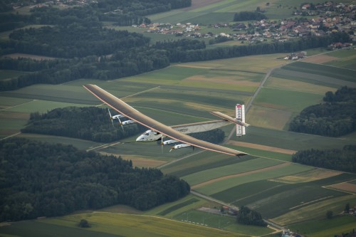 瑞士阳光动力号电池受损 将滞留夏威夷至2016年