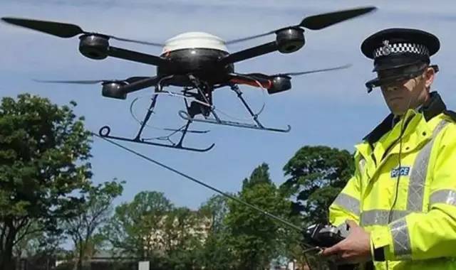 7月无人机满世界惹祸 各国纷纷立法应对