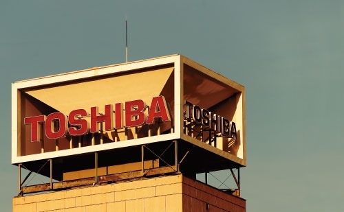 三任社长辞职依然未解危机：东芝“解体”的现实味道