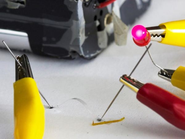 石墨烯结合铜箔 iPhone或被电子纺织品取代