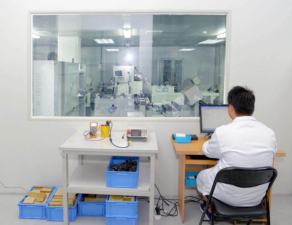 含硅锂电池在南京试生产 能量密度达700WH/L