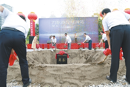 拓土新能源汽车电源 尹明善要做“中石油”