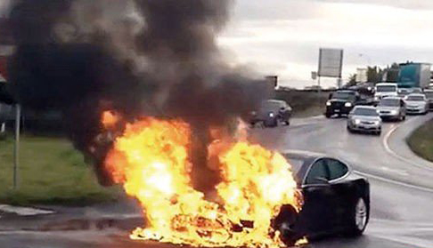 朱晓彤上任半年迎“大考”：特斯拉利润下跌