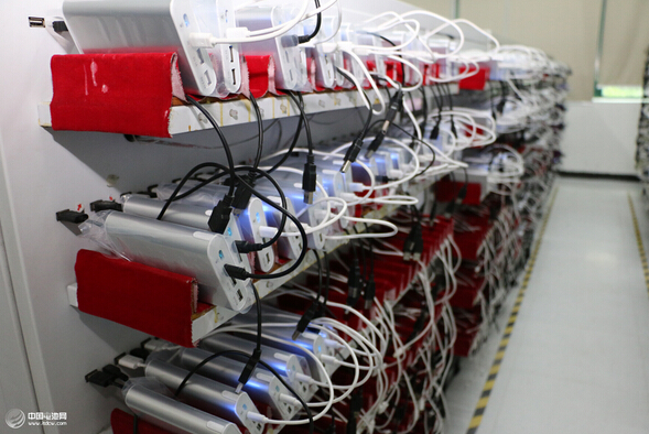 乘飞机11种行为将受罚 锂电池及充电宝安检加严 乘飞机11种行为将受罚 锂电池及充电宝安检加严