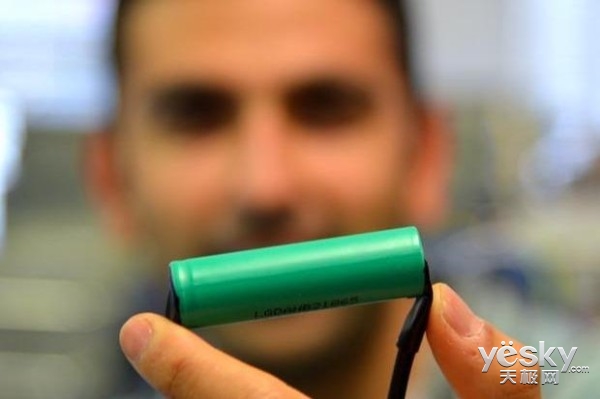 液体电解质是电池起火首要原因 三星研发固态电池