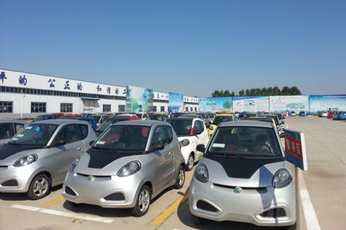 文健生：低速电动车拿不到“准生证”谁之过？