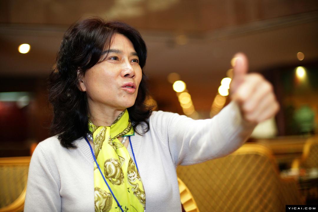 1599元格力手机开卖 董明珠难以成功