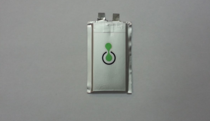 以色列正研发快充电池 电动汽车有望五分钟充满电