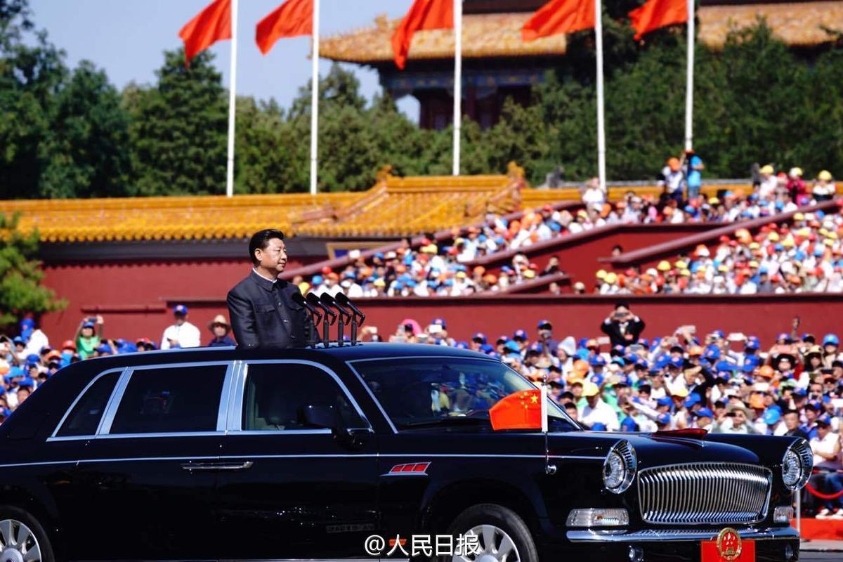 胜利日大阅兵：习近平坐国产红旗车检阅部队 