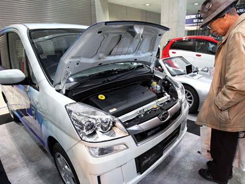 采用新型电解液 日本研制出电动汽车电池耐热新技术