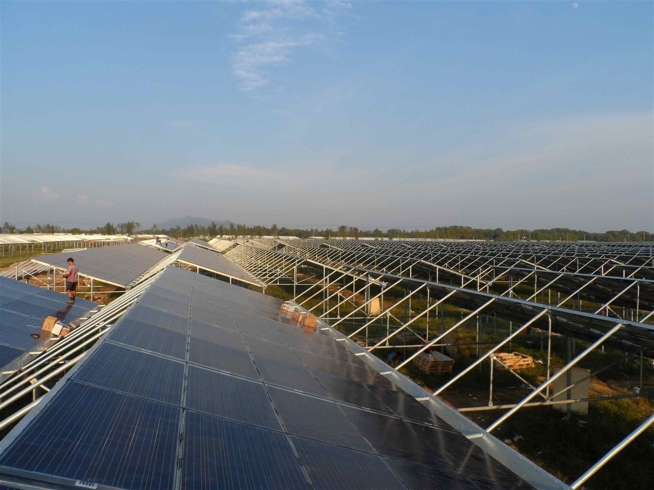 台湾太阳能电池股逆市上扬 产能利用率回升到满载