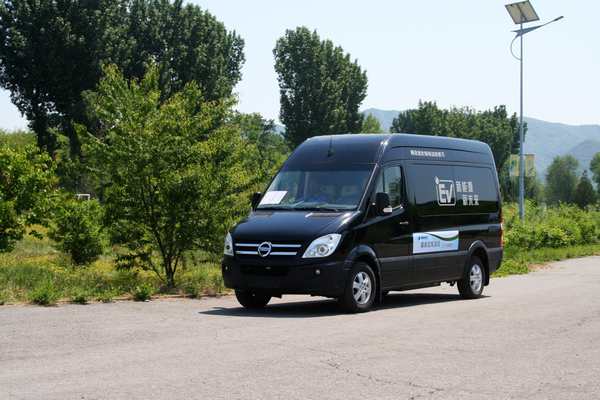 波士顿电池供电“续航王” 一次充电跑430公里