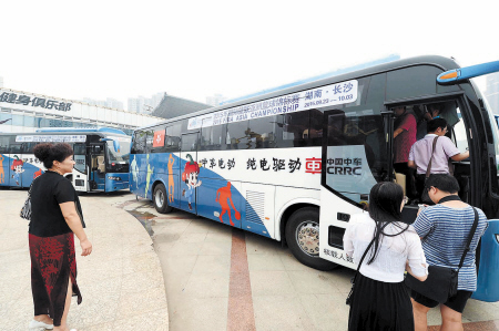 量身订制 时代电动赞助男篮亚锦赛40辆纯电动客车