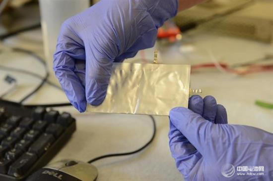 明阳集团与斯坦福教授签订合作协议 推动铝电池产业化