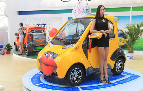 河北邢台988辆低速电动车获牌照 上牌只需30分钟