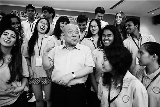 鲁冠球随国家领导人四年三度访美 新能源汽车利好多大？