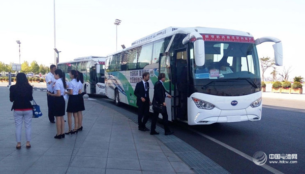 与达沃斯同行  比亚迪C9纯电动客车展中国制造雄姿