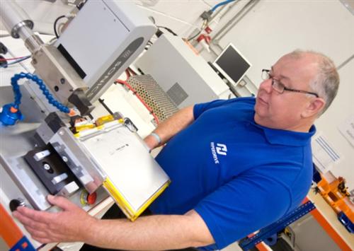 英国开发超低温锂硫电池 能量密度更高