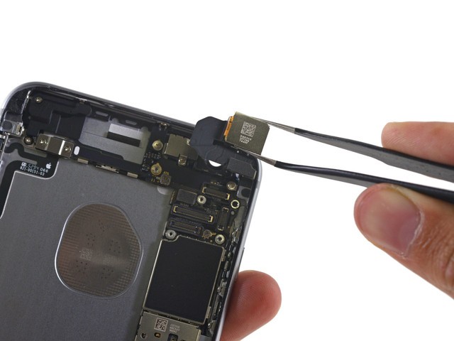 电池缩水为哪般 全新iPhone 6s Plus拆解（组图）