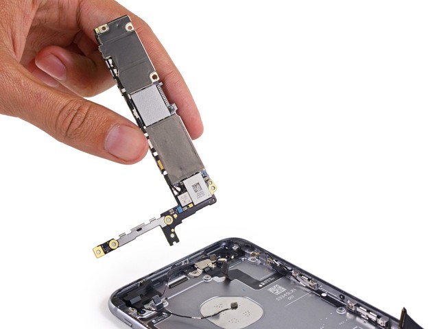电池缩水为哪般 全新iPhone 6s Plus拆解（组图）