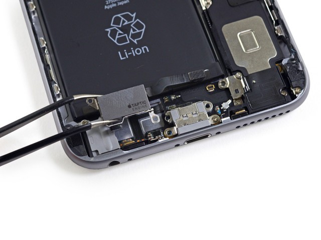 电池缩水为哪般 全新iPhone 6s Plus拆解（组图）