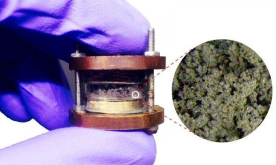 可充电锂电池稍加炭烤就能延长寿命？