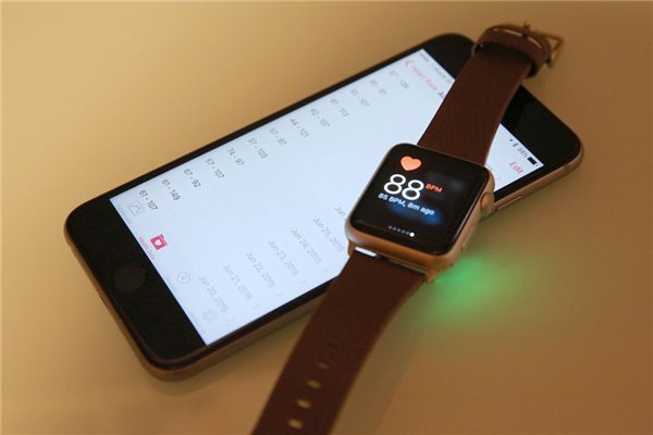 苹果如何让人离不开Apple Watch？狠抓健康功能