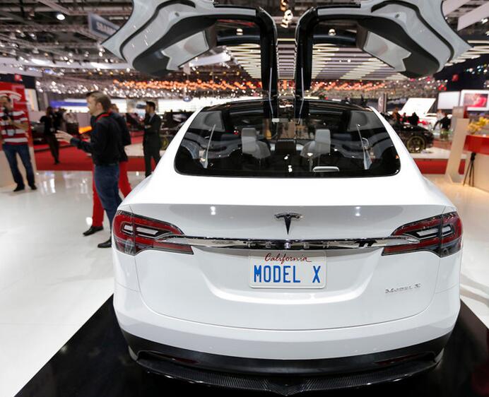 特斯拉Model X交付 签名系列拥有90千瓦/时电池组