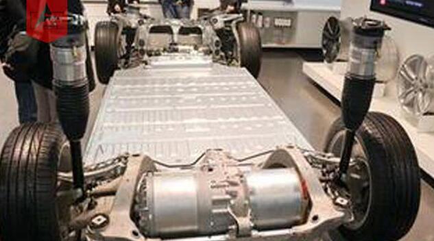 电池组大揭秘：里面除了电池还有啥？