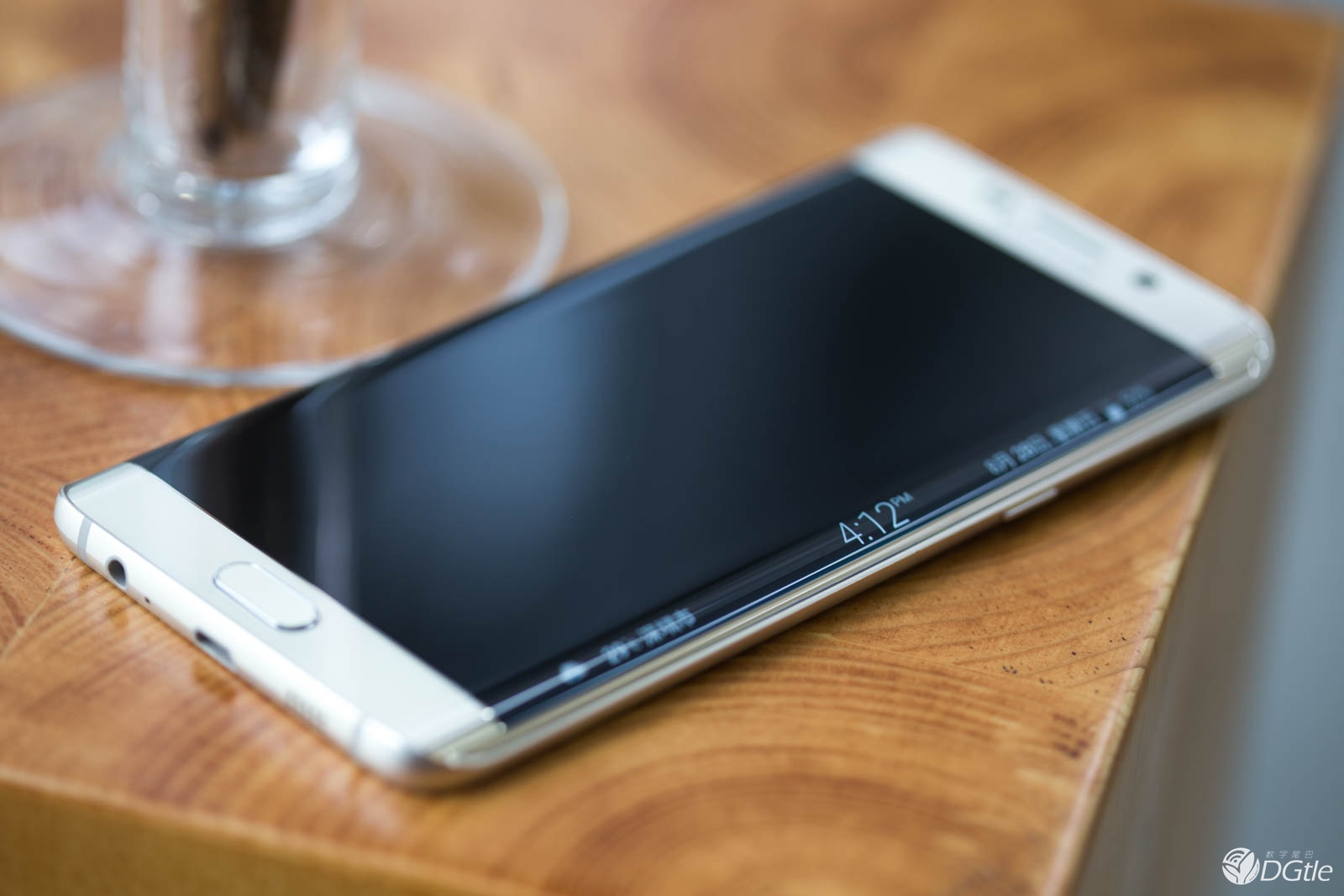 三星S6 Edge+手机