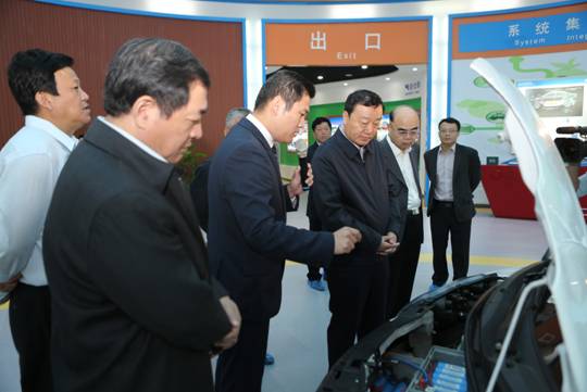 山东省副省长张务锋莅临奥冠 绿色能源受赞