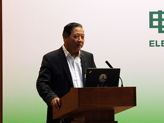 中国汽车工程学会理事长付于武