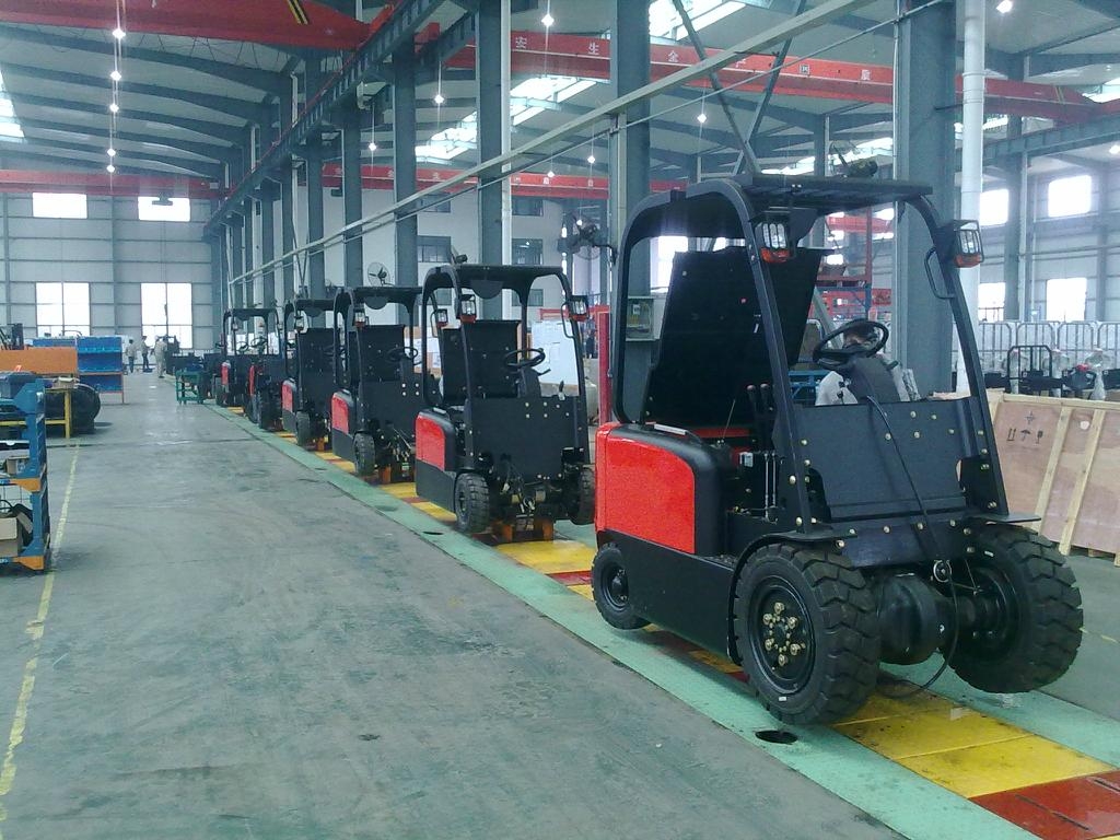 电动叉车蓄电池转型之路 电池瓶颈如何突破？