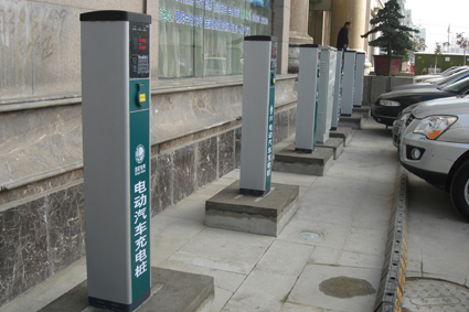 河南集中整治电动车乱象 11月底全部小区建充电桩