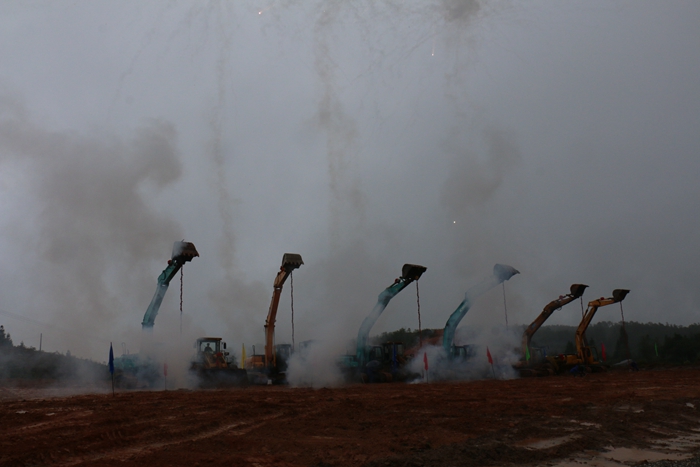 河北跃迪日产300万Ah动力锂电池项目在河北龙陵开工